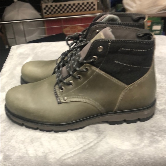 Territory Boots Black and Gray Durable Ankle Boots with Traction Sole - Picture 2 of 6